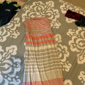 Long sleeveless dress